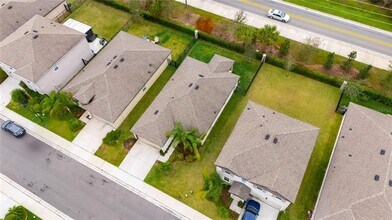 6927 Shelby Lynn Way in Zephyrhills, FL - Building Photo - Building Photo