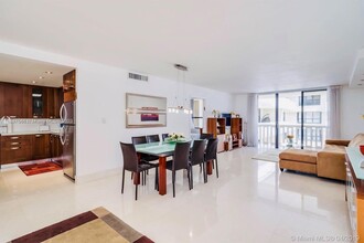 9801 Collins Ave in Bal Harbour, FL - Building Photo - Building Photo