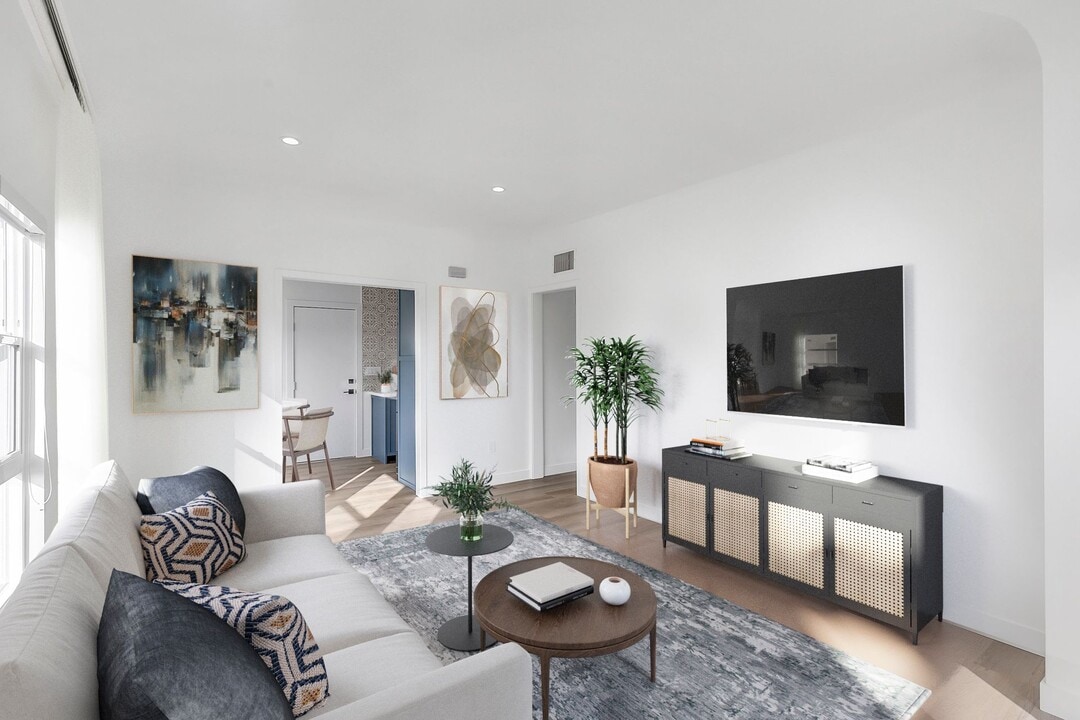1174 N Madison Ave in Los Angeles, CA - Building Photo