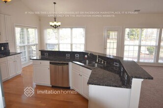 8030 Fairmeadows Dr in Charlotte, NC - Building Photo - Building Photo