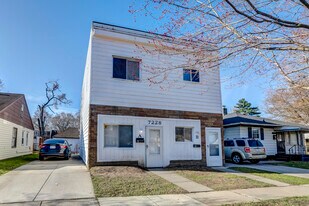 7228 Chalmers Ave in Warren, MI - Building Photo