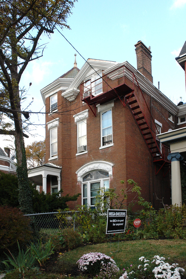 1501 Highland Ave in Louisville, KY - Foto de edificio - Building Photo