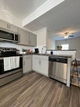 2005 Willow Dr in Richmond, KY - Foto de edificio - Interior Photo