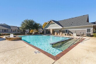 Park at Rolling Hills Apartments in Desoto, TX - Building Photo - Building Photo