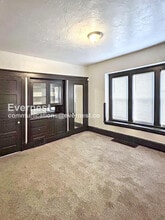 10911 Hathaway Ave in Cleveland, OH - Building Photo - Building Photo