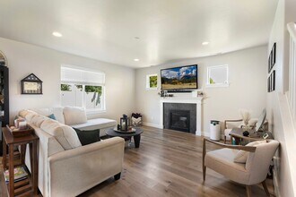 9240 W Thor Dr in Boise, ID - Building Photo - Building Photo