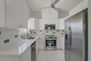 1080 NW 20th Ave in Delray Beach, FL - Building Photo