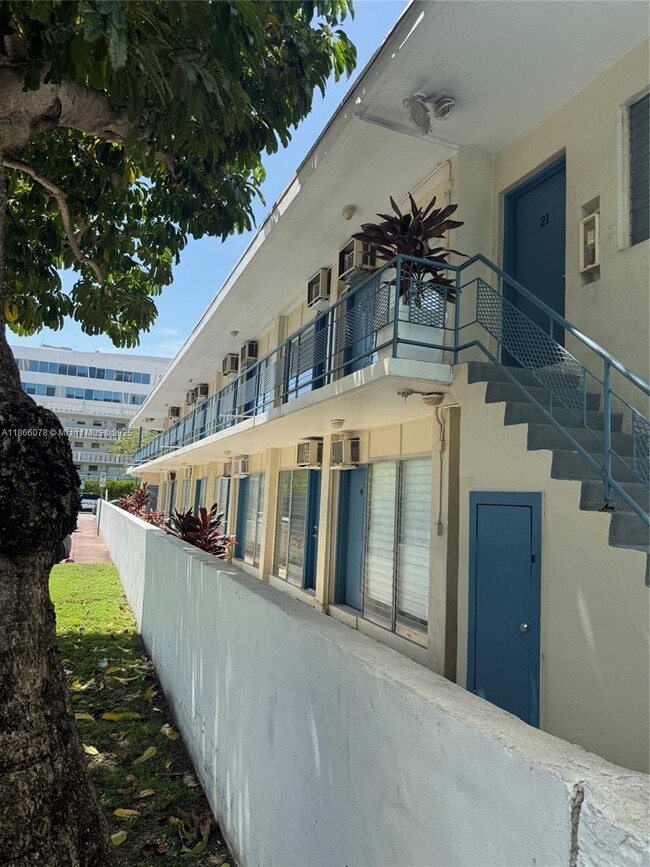 1685 Jefferson Ave in Miami Beach, FL - Building Photo - Building Photo