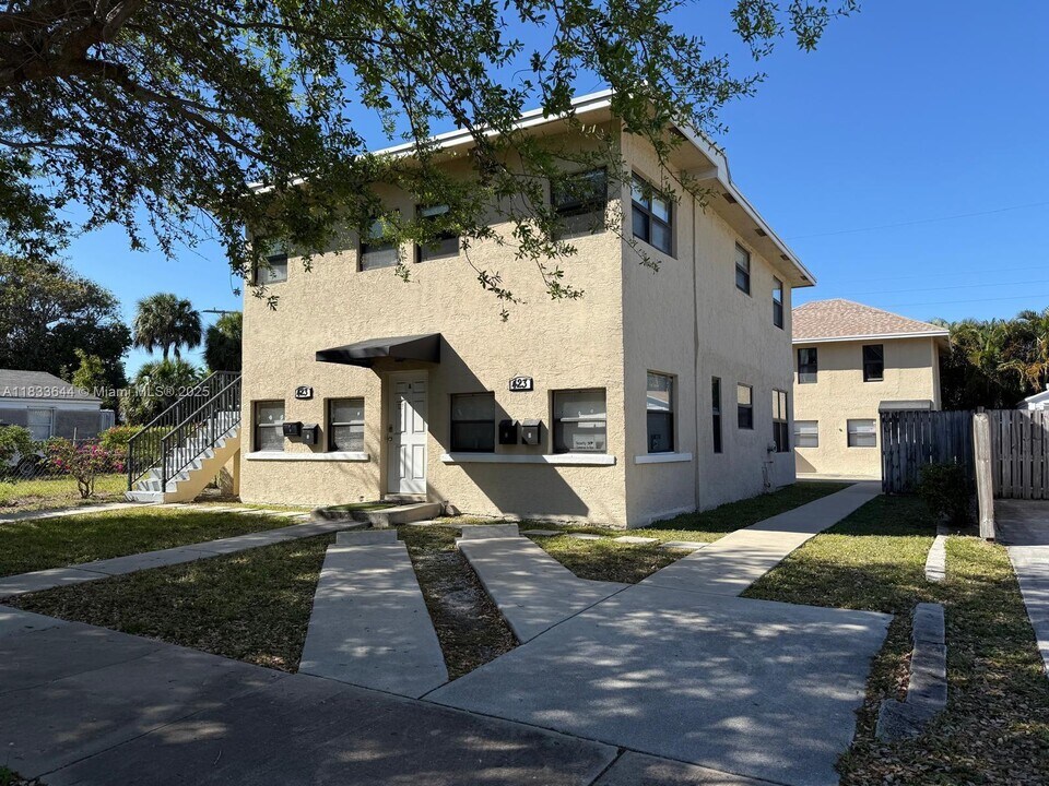 423 53rd St, Unit D in West Palm Beach, FL - Building Photo