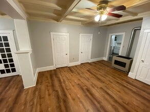 130 Congress St in Cohoes, NY - Foto de edificio - Building Photo