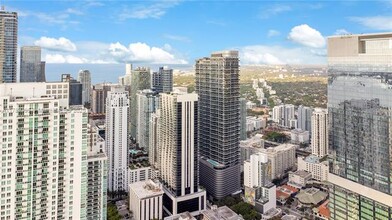 1010 Brickell Ave, Unit 4111 in Miami, FL - Building Photo - Building Photo