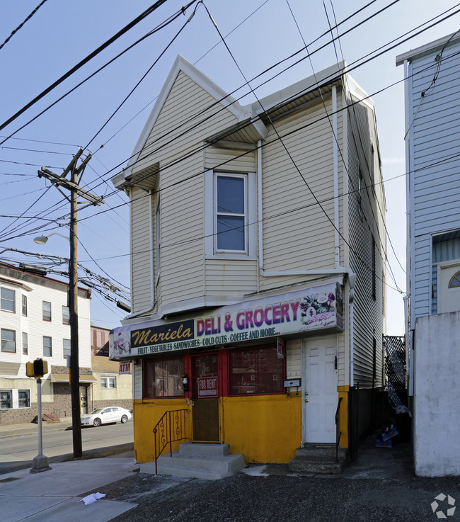 52-54 Lafayette St in Paterson, NJ - Building Photo - Building Photo