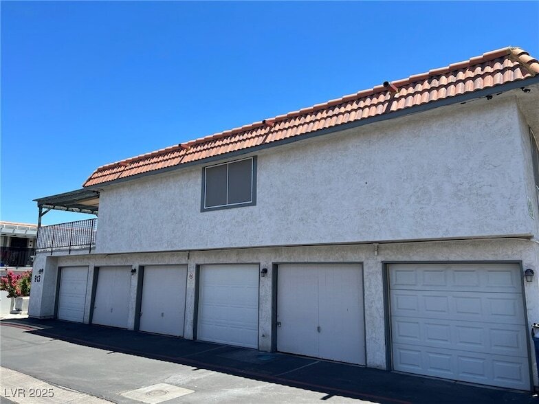 913 Willow Tree Dr in Las Vegas, NV - Building Photo