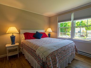 19 Spring St in Bar Harbor, ME - Building Photo