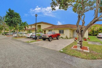 14220 SW 133 Ave in Miami, FL - Building Photo - Building Photo