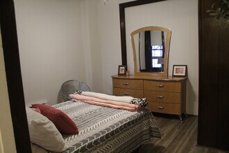 121 E Pomfret St, Unit #1 in Carlisle, PA - Foto de edificio - Building Photo