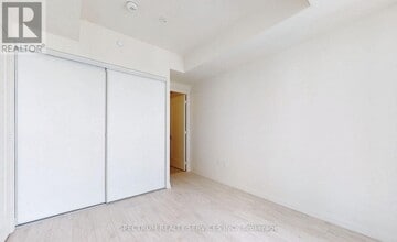 9000 Jane St in Vaughan, ON - Building Photo - Building Photo