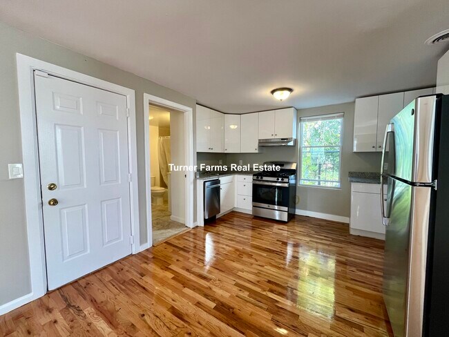 38 Forest St, Unit 2