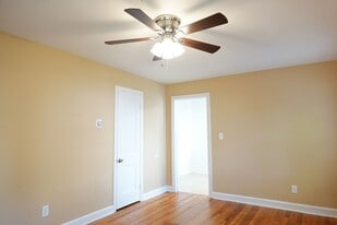 310 Domer Ave in Takoma Park, MD - Building Photo