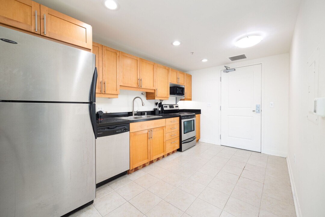 206 Park Blvd in San Diego, CA - Building Photo