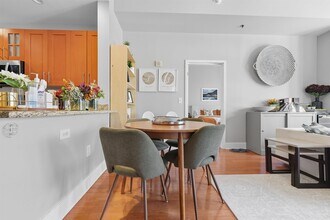 1125 Maxwell Ln in Hoboken, NJ - Building Photo - Building Photo