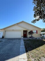 8813 Magnolia Ct in Seminole, FL - Building Photo