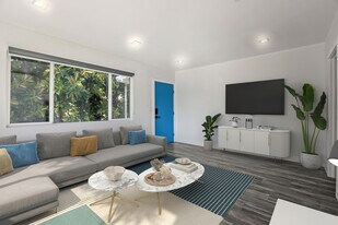 1486 Silver Lake Blvd. in Los Angeles, CA - Building Photo