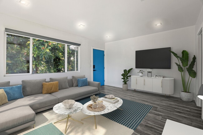 1486 Silver Lake Blvd.