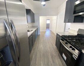 1047 W 26th St in Los Angeles, CA - Building Photo - Building Photo