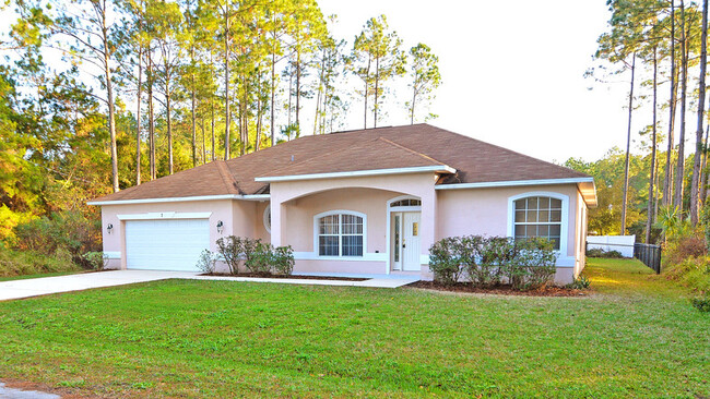 7 Robin Pl in Palm Coast, FL - Building Photo - Building Photo