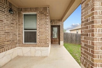 187 Rummel Dr in Kyle, TX - Building Photo - Building Photo