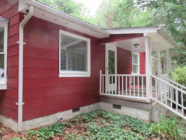 27 Rogerson Dr in Chapel Hill, NC - Building Photo - Building Photo