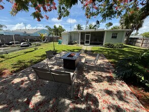 111 SW 10th Ave in Boynton Beach, FL - Building Photo - Building Photo