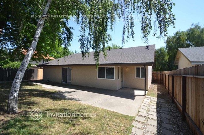 2955 Red Hawk Way in Sacramento, CA - Building Photo - Building Photo