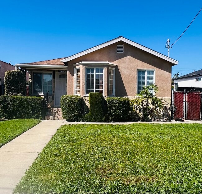 property at 12542 Menlo Ave
