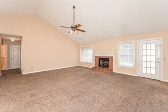 641 Marble Arch Ave in Lawrenceville, GA - Foto de edificio - Building Photo