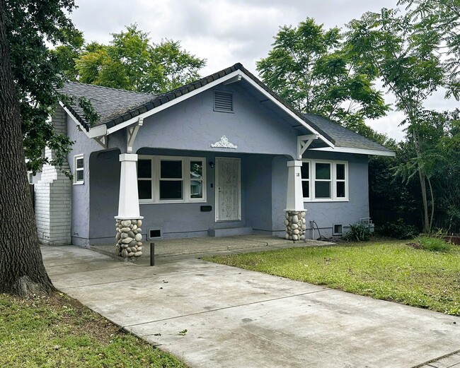 18 North St in Woodland, CA - Building Photo - Building Photo