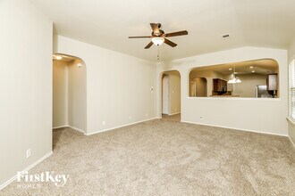 232 Creekview Way in New Braunfels, TX - Building Photo - Building Photo