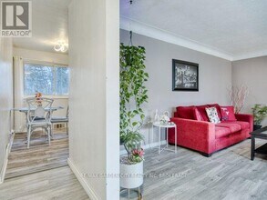 3664 Arlington Ave in Niagara Falls, ON - Building Photo - Building Photo