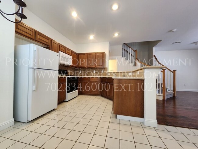 9117 Goose Lake Way in Las Vegas, NV - Building Photo - Building Photo
