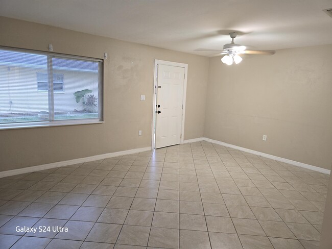 257 Poe Ave in North Fort Myers, FL - Building Photo - Building Photo