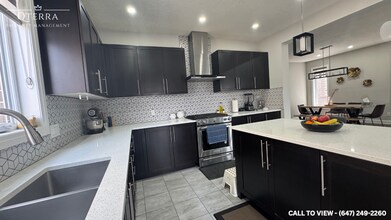 1-199 Forest Creek Dr in Kitchener, ON - Building Photo - Building Photo