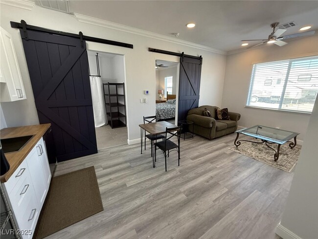 8500 Rocky Ave in Las Vegas, NV - Building Photo - Building Photo