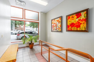 Astor Court Apartments in Baltimore, MD - Foto de edificio - Interior Photo