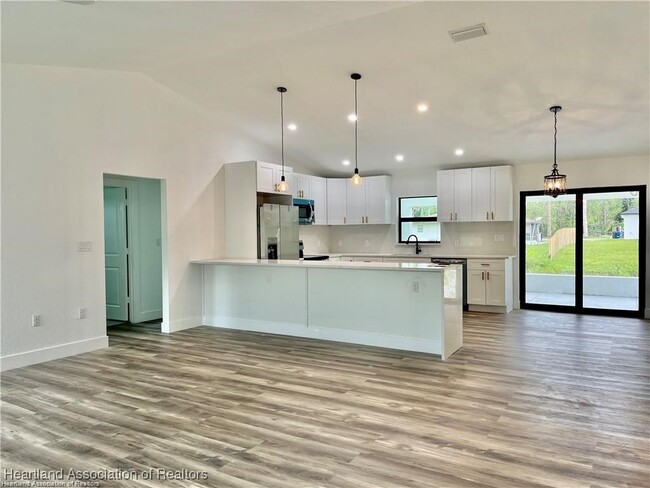 111 Blue Moon Ave in Lake Placid, FL - Building Photo - Building Photo
