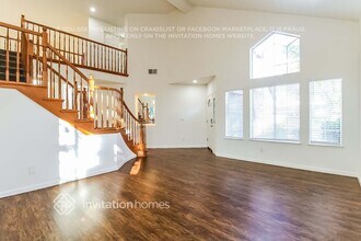 6102 Cameo Dr in Rocklin, CA - Foto de edificio - Building Photo