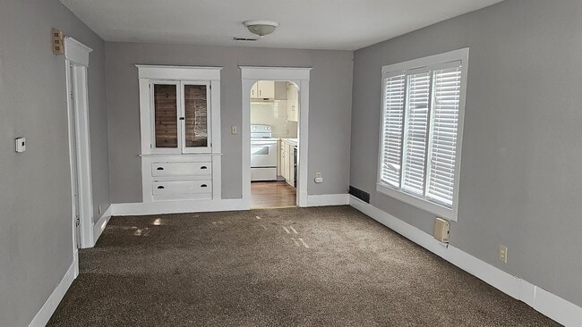 1204 N Cleveland in Wichita, KS - Building Photo - Building Photo