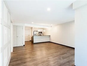 11 Dorchester St in Boston, MA - Foto de edificio - Building Photo