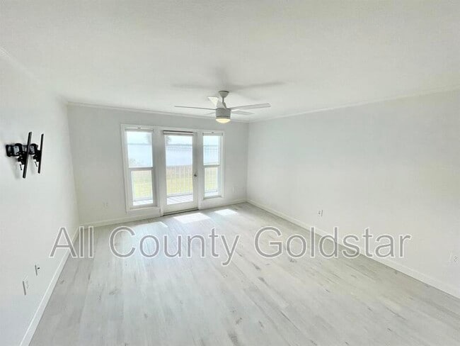 4410 Warren Ave in Port Charlotte, FL - Building Photo - Building Photo