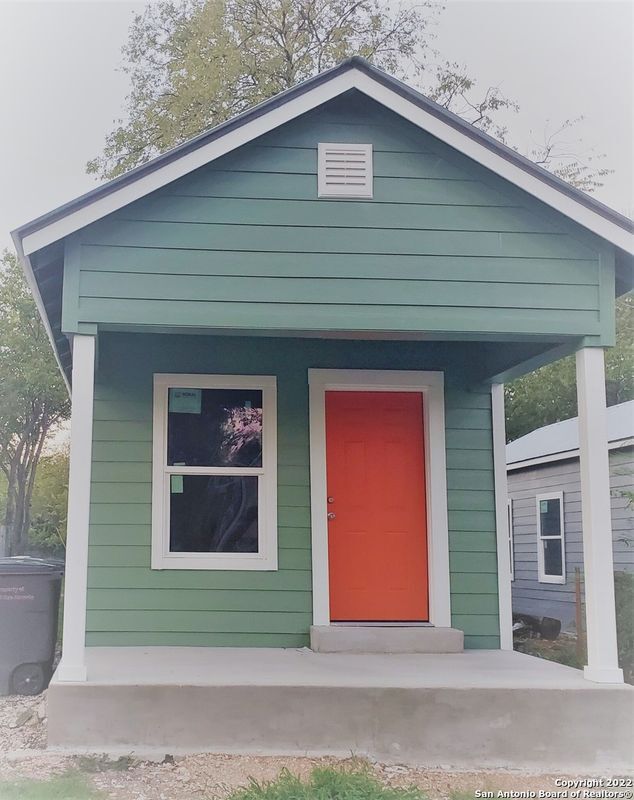 property at 1714 W Salinas